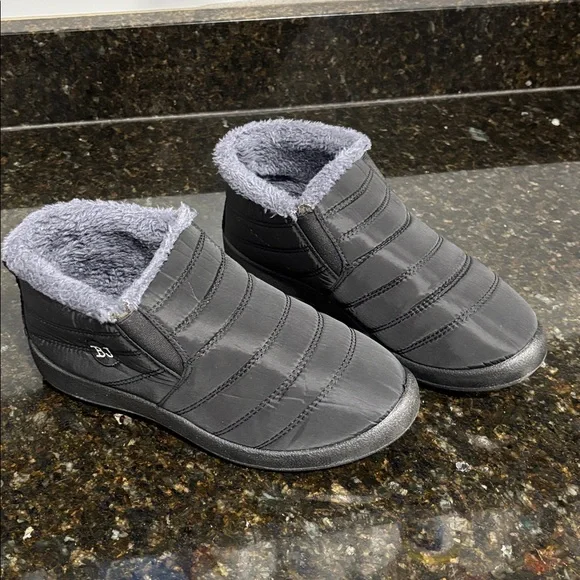 BJ Womens Fashionbanana Black Quilted Ankle Bootie 41/ 10.5 Waterproof Slip-On - Picture 12 of 12